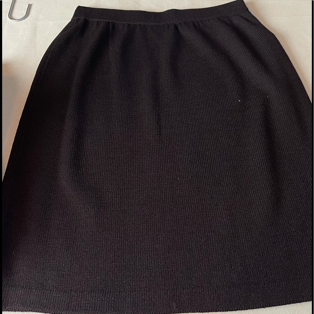 St Johns Skirts - Picture 7 of 8